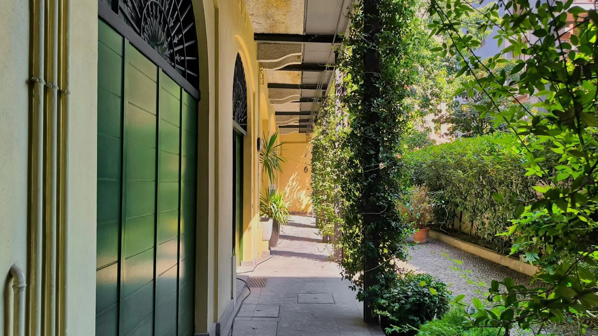 Joivy Cosy 1Br Flat Near Sempione Park Apartment Milan