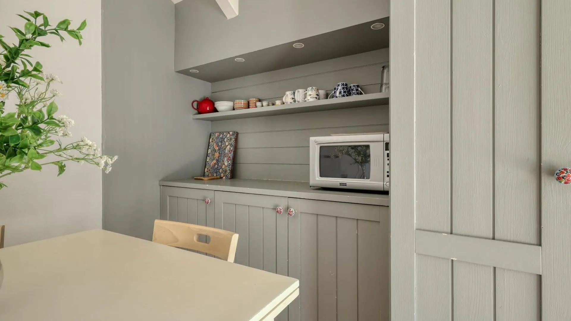 Joivy Cosy 1Br Flat Near Sempione Park Apartment Milan